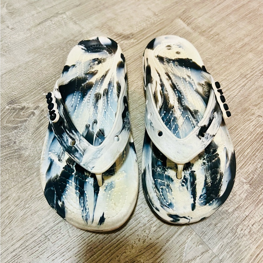 CROCS Monochrome Tie-Dye Sandals Mens 4 or Women’s 6